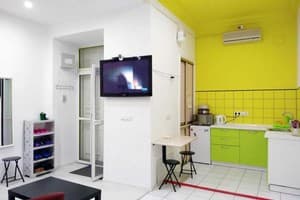 Хостел Good Dreams. Место в женском 6-местном номере  1