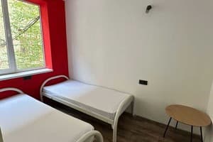 Мини-отель Гостиничные комнаты. Место в мужском двухместном номере  1