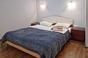 Квартира Home-Hotel на левом берегу ул. Митрополита Андрея Шептицкого, 1-а. Апартаменты трехместный ул.Шептицкого 1-а 4